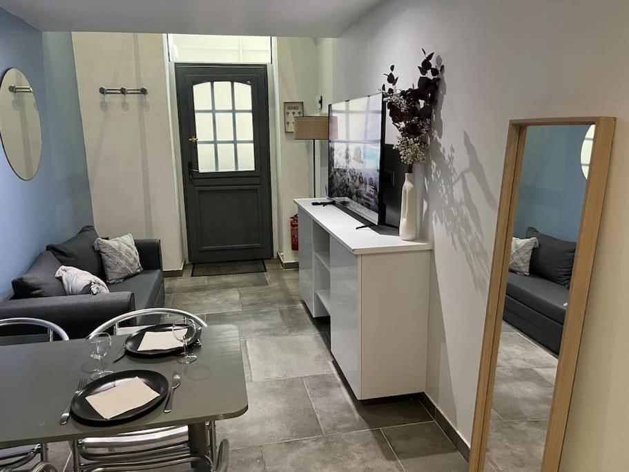 Magnifique Duplex Central A 2 Min De La Gare. 버넌 외부 사진